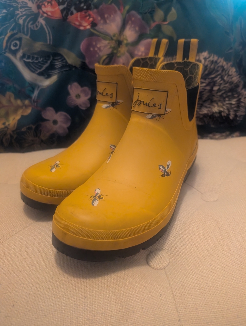 Joules Wellinob Chelsea Boot Gold Botanical Bees 9